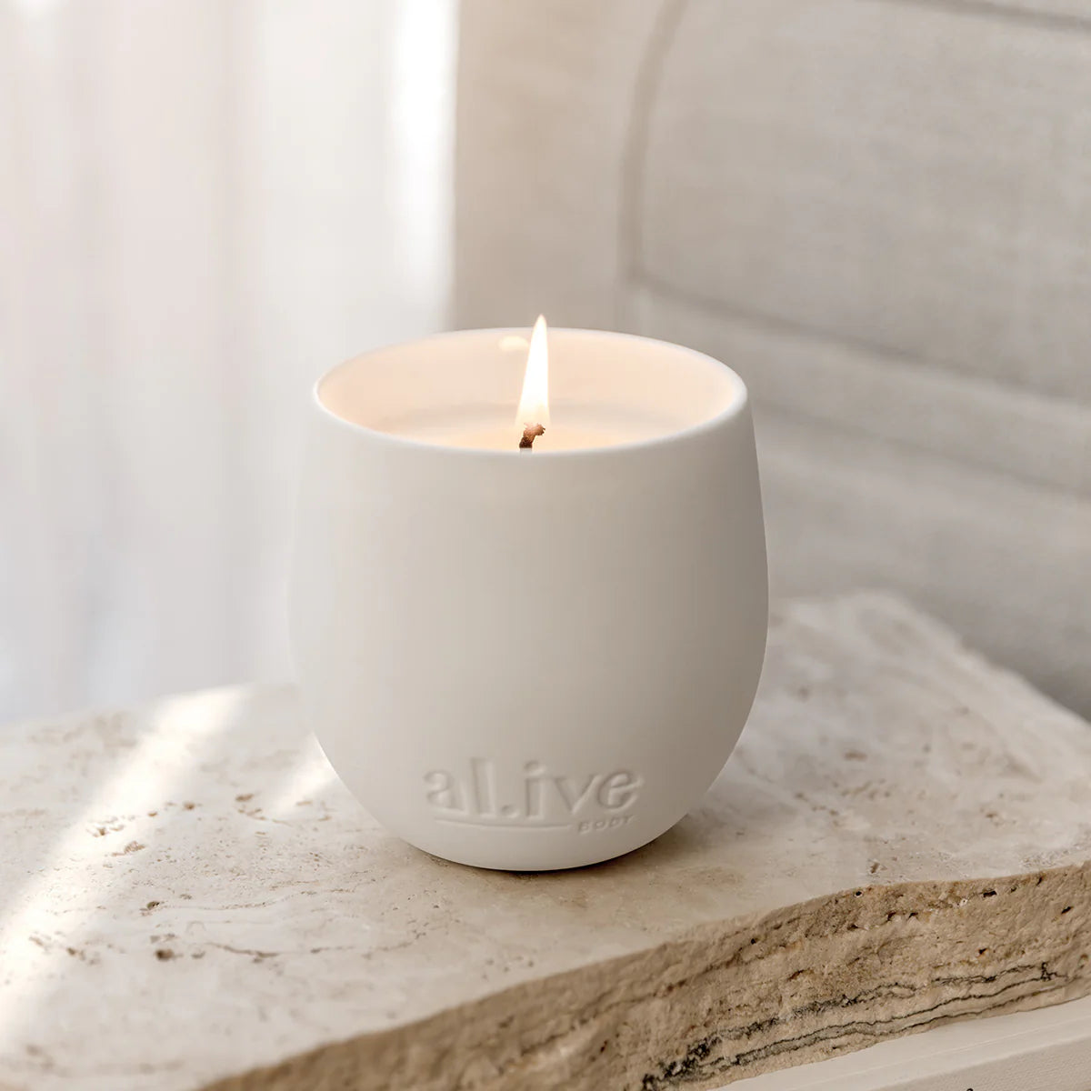 Alive Body Sweet Dewberry & Clove Soy Candle