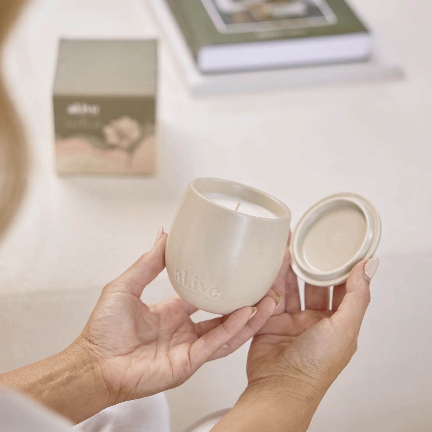 Magnolia & Vanilla Bean Soy Candle