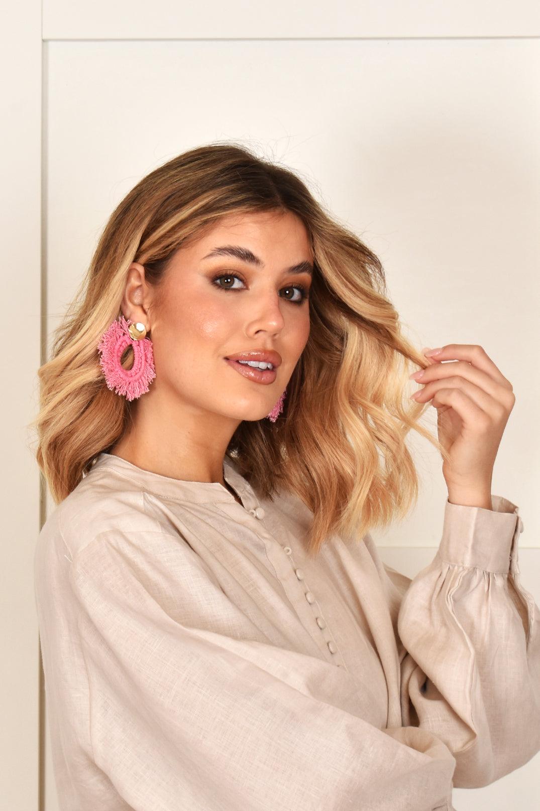 STATEMENT CRIMPED FINGED EARRINGS Tan Adorne - Ginja B